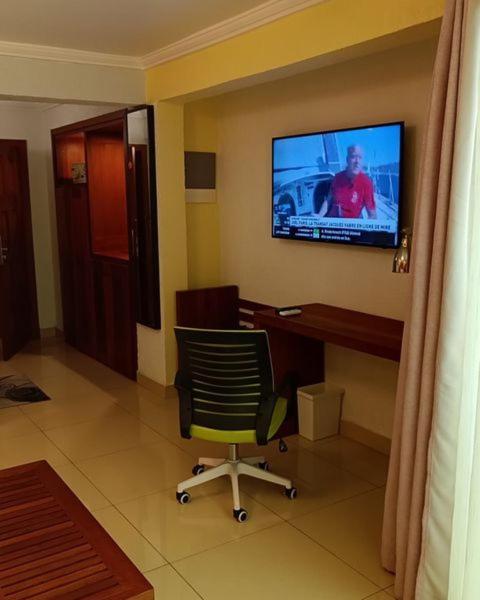 Grand Hotel Aeroport, Douala Exterior photo
