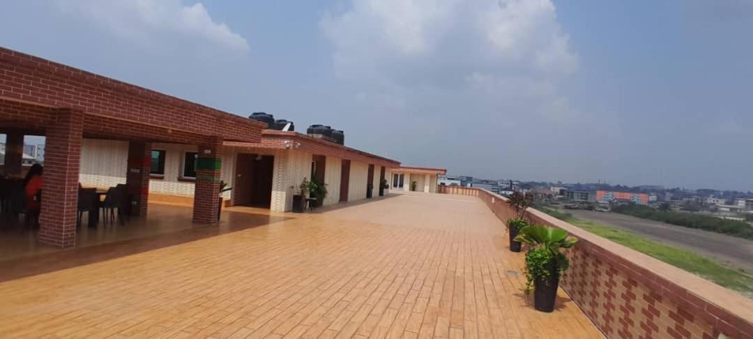 Grand Hotel Aeroport, Douala Exterior photo